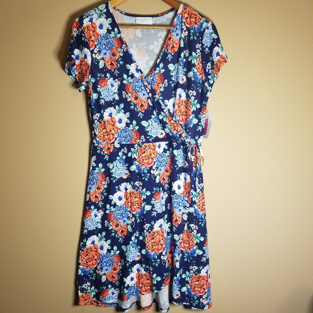 FLORAL FAUX WRAP DRESS